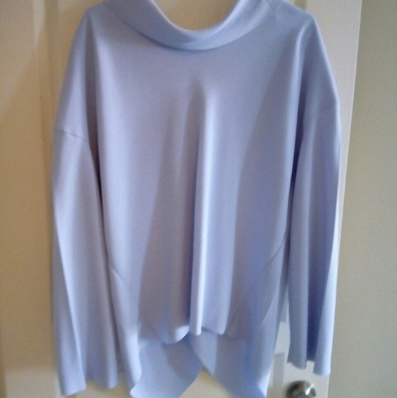 Blouse - Picture 2 of 2